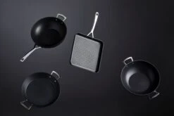 Le Creuset Toughened Nonstick Wok -Camping And Hiking Shop 52102280010202 51105320010502 52101320010101 LS00001 1280x1280