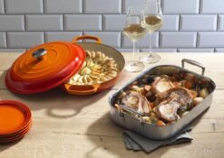Le Creuset Classic Stainless Steel Roasting Pan 35 Le Creuset Classic Stainless Steel Roasting Pan -Camping And Hiking Shop 96102270000000 21180300902430 49814000010003 LS00001 1280x1280