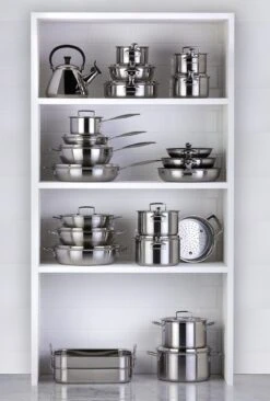 Le Creuset Kone Kettle -Camping And Hiking Shop 96102270000000 96200620001000 96200624001000 96200916001000 96200918001000 96202420000000 96202830001000 96201320001000 96200224001000 96200328001000 96201424001000 92000200000100 1280x1280