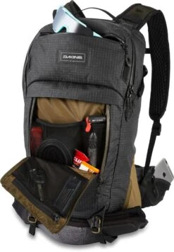 Dakine Seeker 18L -Camping And Hiking Shop SEEKER18L BLACK 610934326604 10002780 BLACK 02X PT01 1280x1280